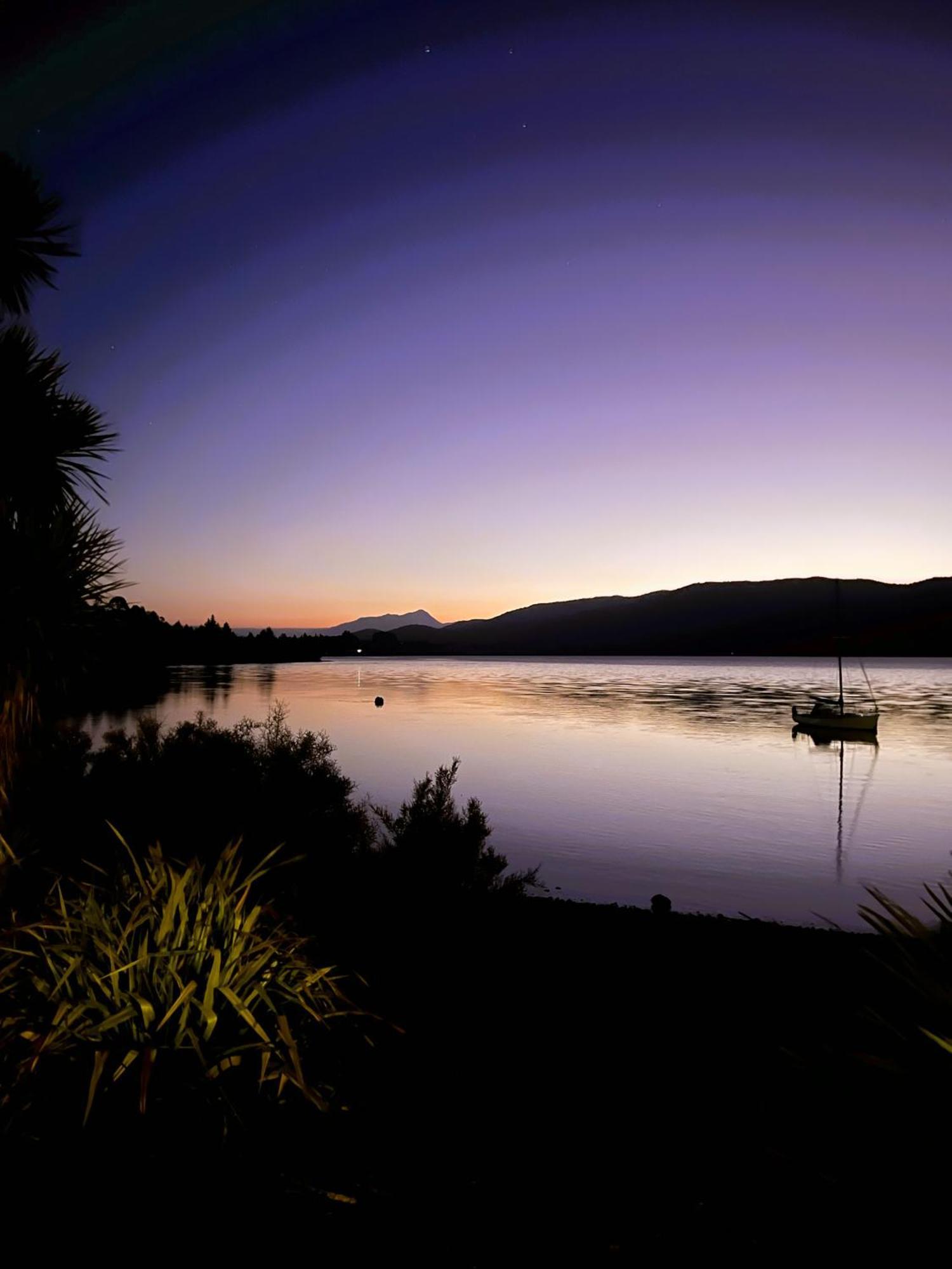 Fiordland Lakeview Motel And Apartments Те-Анау Экстерьер фото