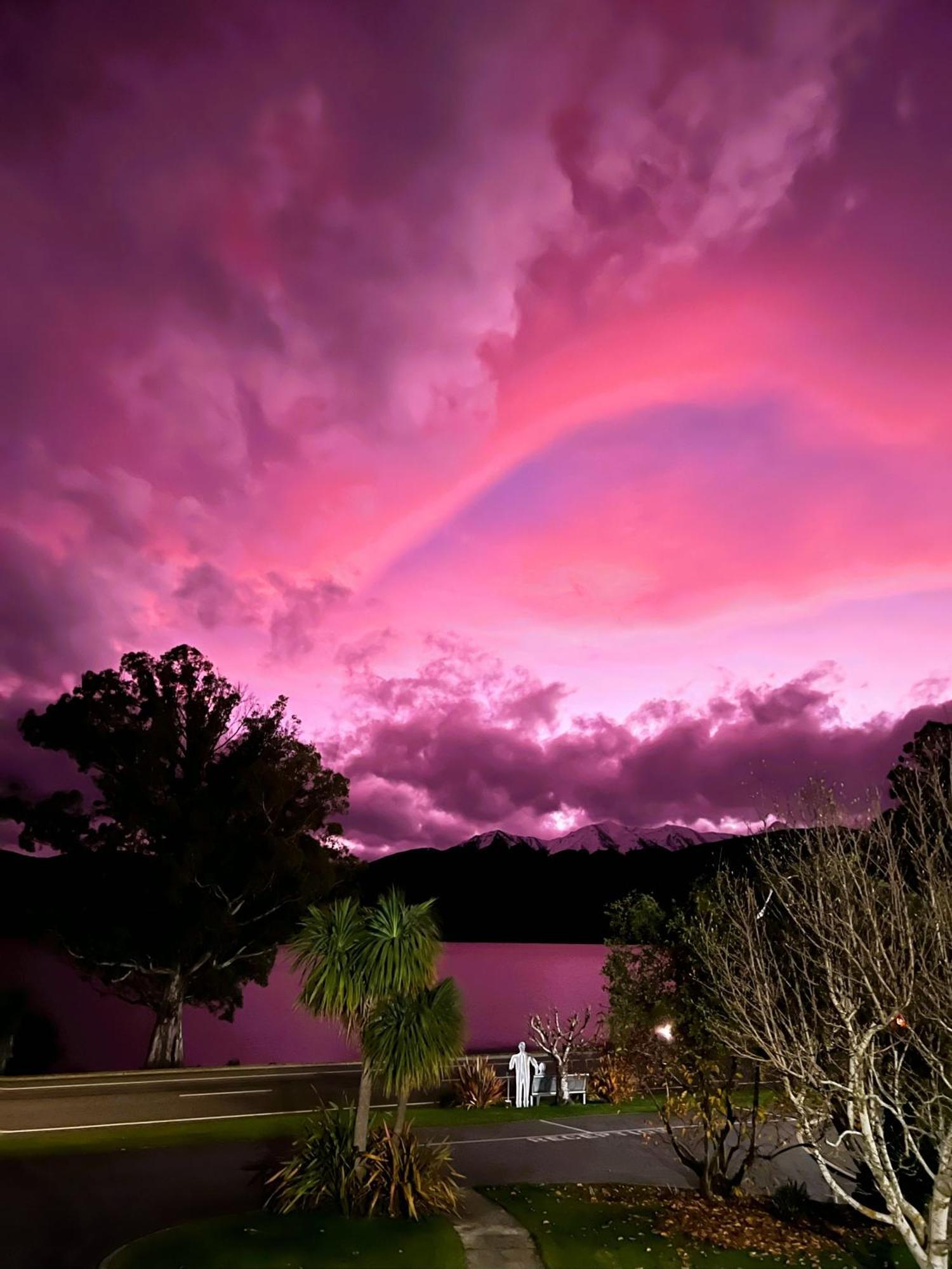 Fiordland Lakeview Motel And Apartments Те-Анау Экстерьер фото